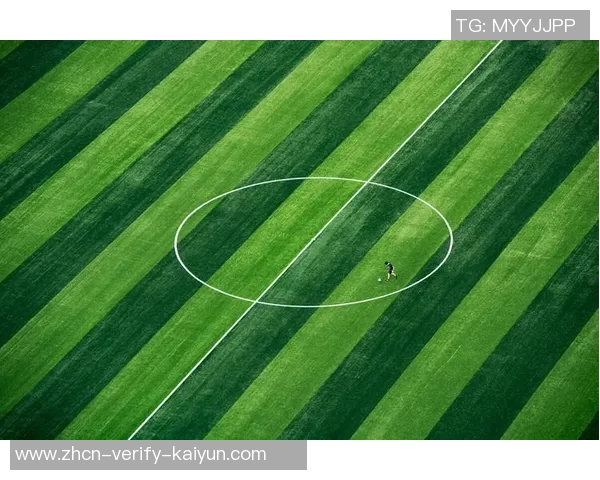 尽享足球魅力与激情的炫酷壁纸带你领略绿茵场上的精彩瞬间 尽享足球魅力与激情的炫酷壁纸带你领略绿茵场上的精彩瞬间